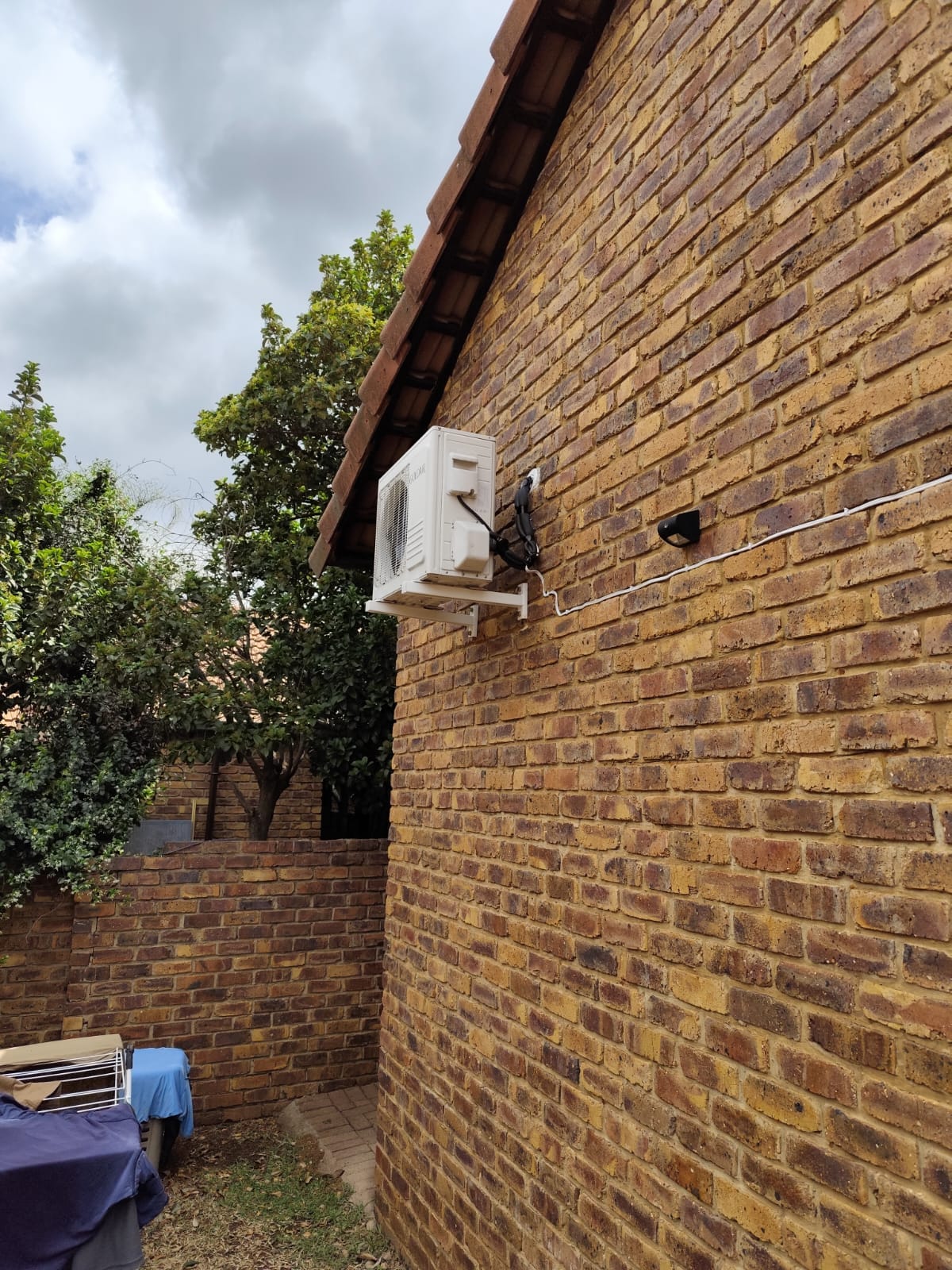 outdoor-unit-aircon-installer-near-me
